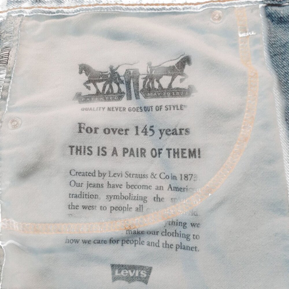Levis 550 Straight Jeans Mens Size 52 x 29 Blue Denim 5 Pocket Design Mid Rise - Picture 5 of 5